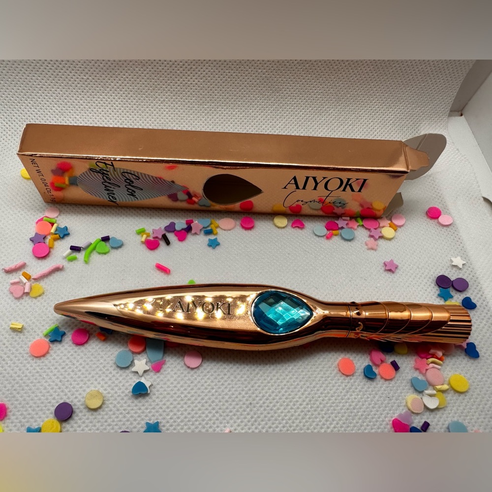 Mercury Blue Color Eyeliner